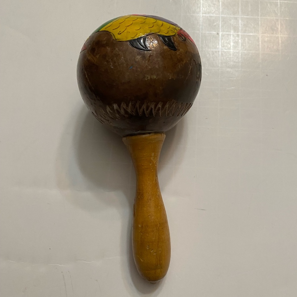 Hand Painted Coconut Rattle parrot - Picture 3 of 10